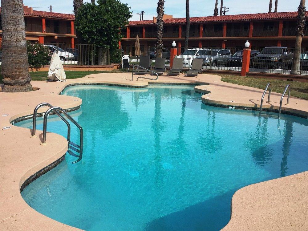 Howard Johnson By Wyndham Phoenix Airport/Downtown Area Bagian luar foto
