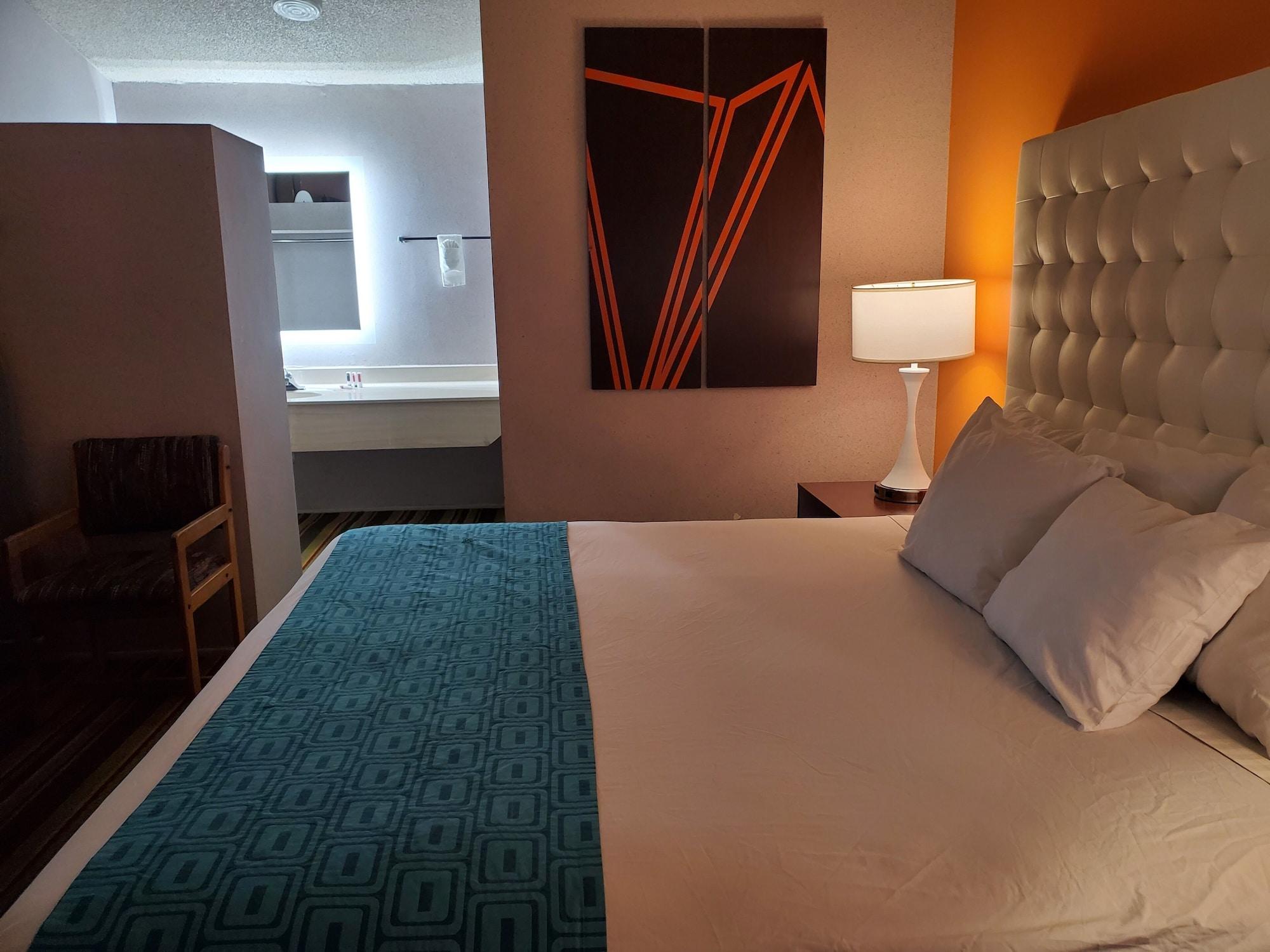 Howard Johnson By Wyndham Phoenix Airport/Downtown Area Bagian luar foto