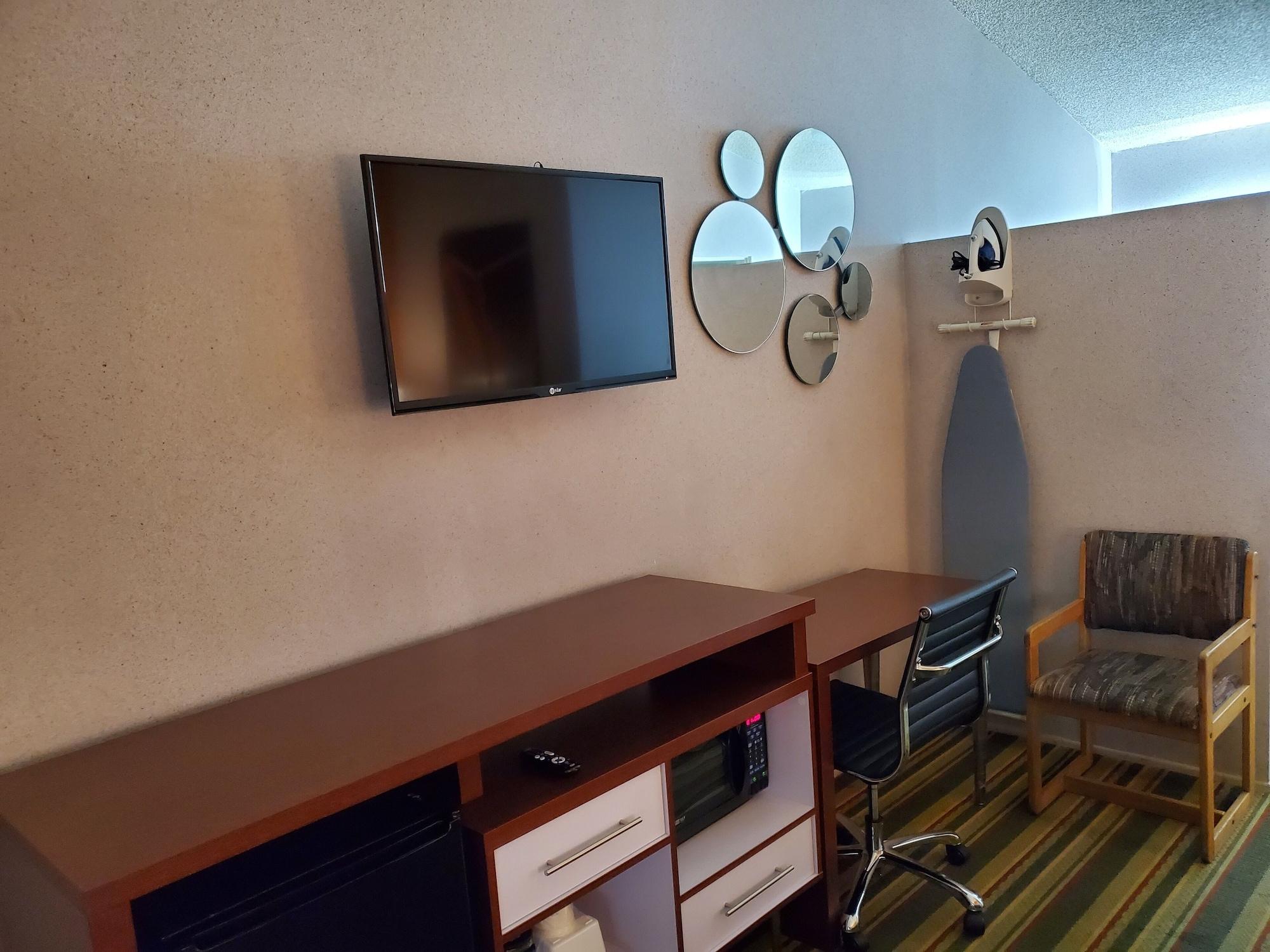 Howard Johnson By Wyndham Phoenix Airport/Downtown Area Bagian luar foto