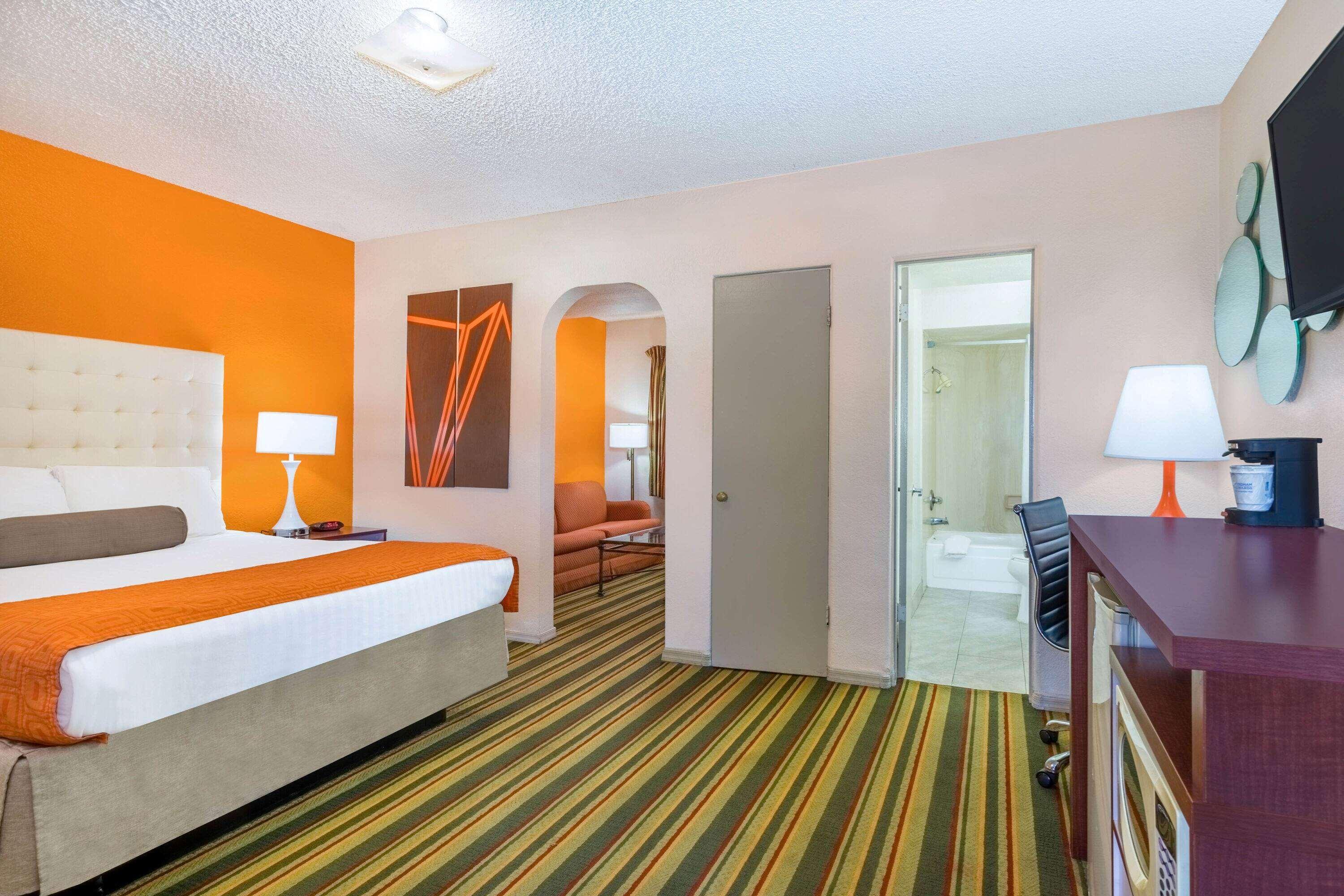 Howard Johnson By Wyndham Phoenix Airport/Downtown Area Bagian luar foto