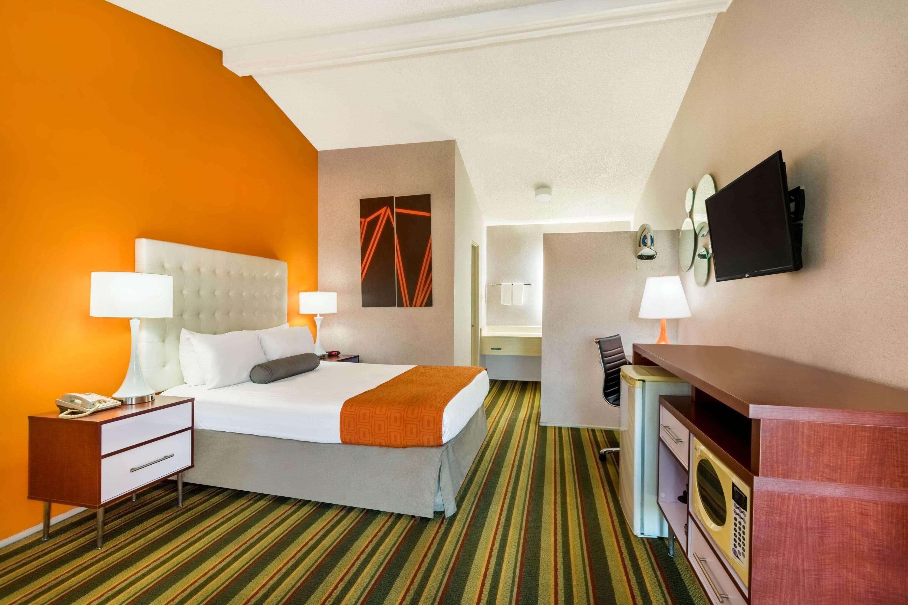 Howard Johnson By Wyndham Phoenix Airport/Downtown Area Bagian luar foto