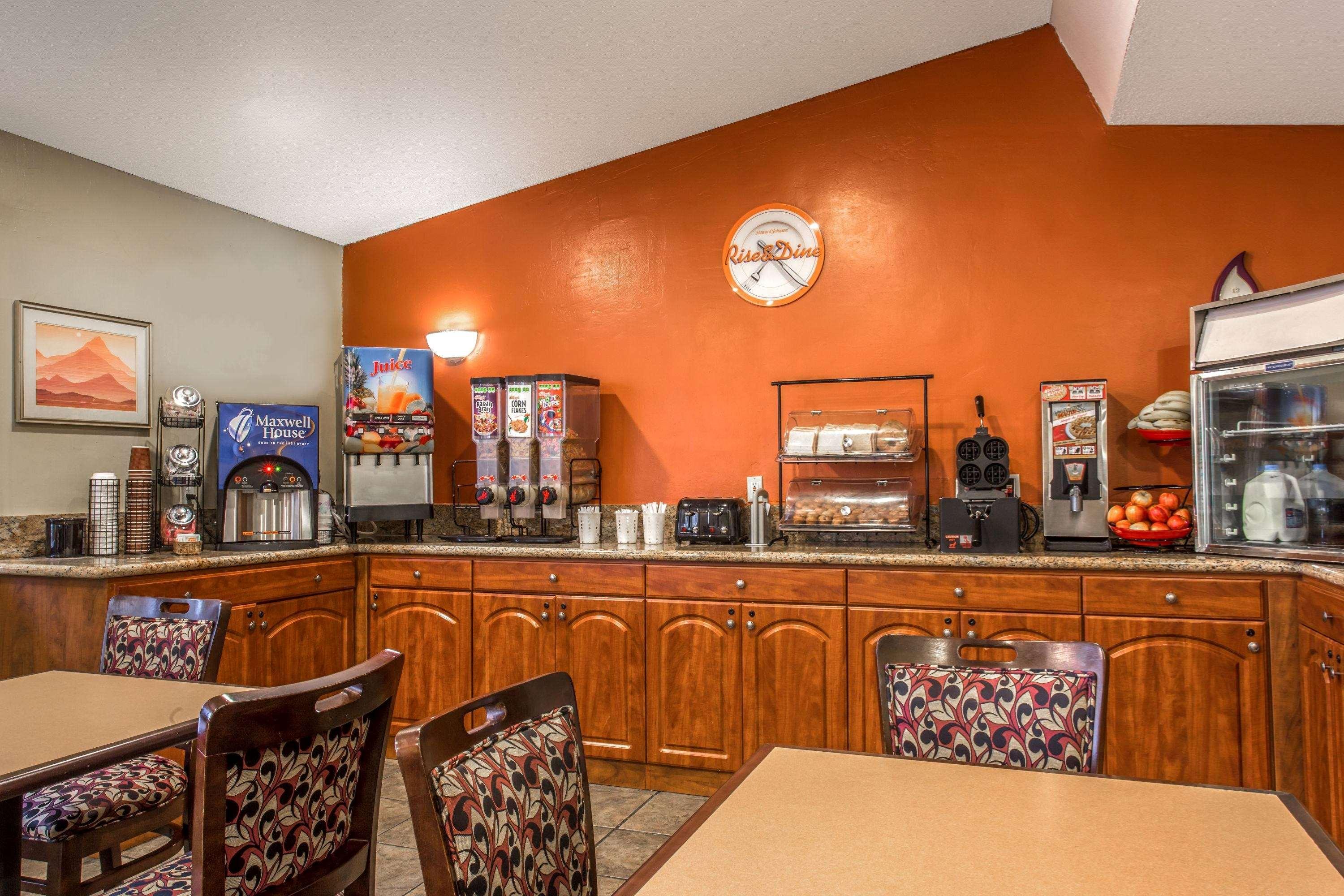 Howard Johnson By Wyndham Phoenix Airport/Downtown Area Bagian luar foto