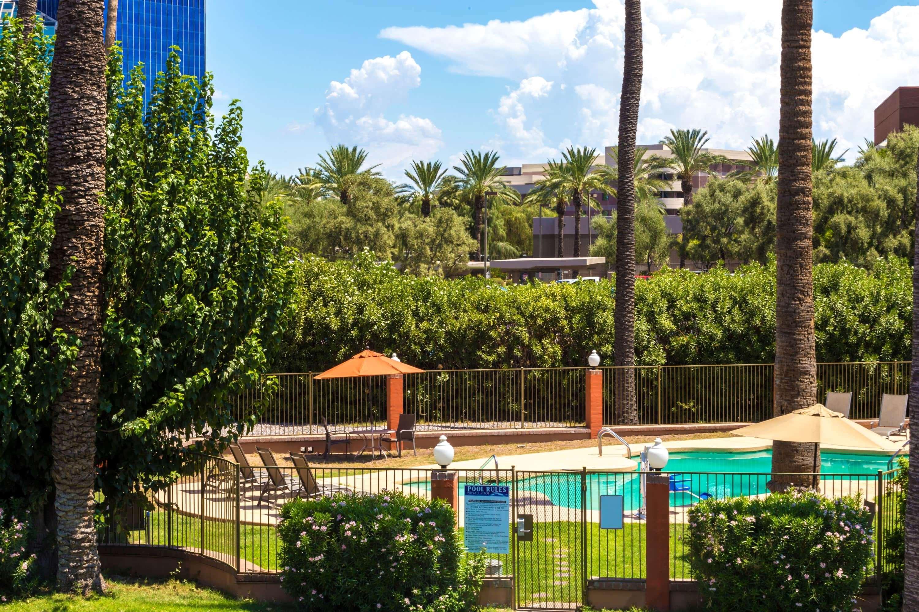 Howard Johnson By Wyndham Phoenix Airport/Downtown Area Bagian luar foto