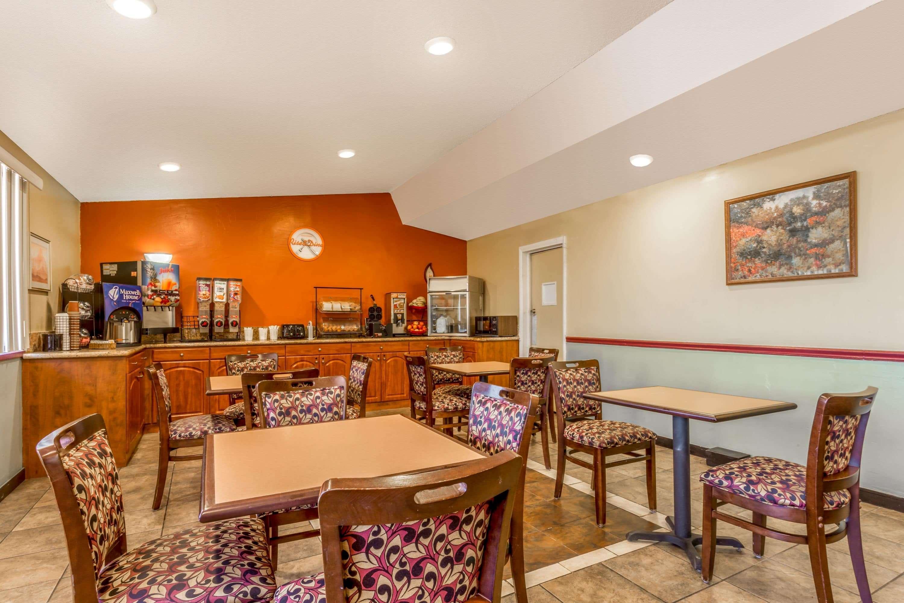 Howard Johnson By Wyndham Phoenix Airport/Downtown Area Bagian luar foto