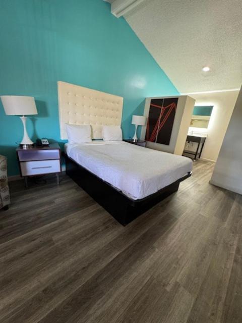 Howard Johnson By Wyndham Phoenix Airport/Downtown Area Bagian luar foto