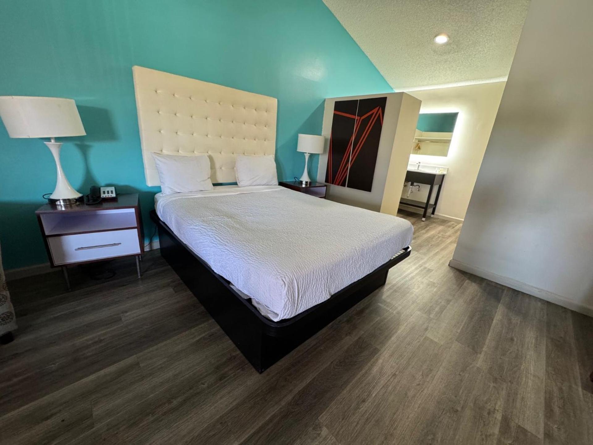 Howard Johnson By Wyndham Phoenix Airport/Downtown Area Bagian luar foto