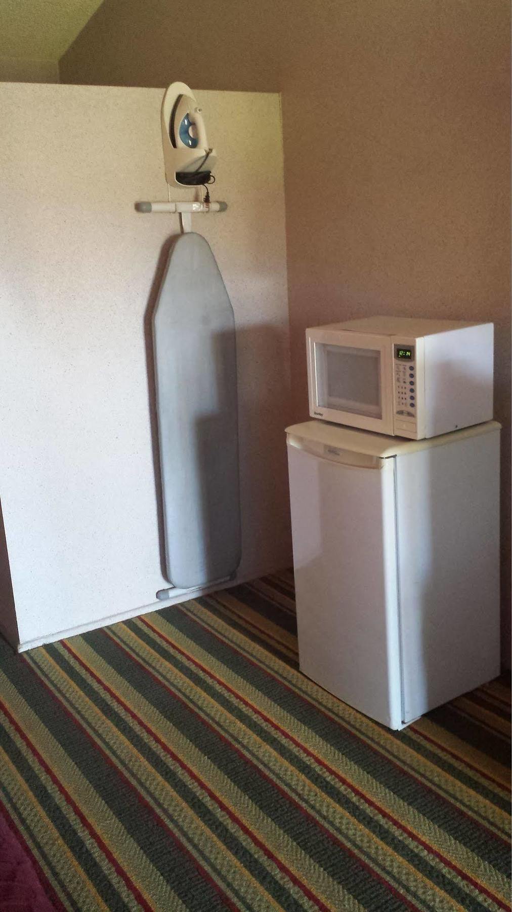 Howard Johnson By Wyndham Phoenix Airport/Downtown Area Bagian luar foto